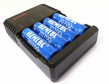 Китай Прочный заряжатель батареи 18650 сигарет е 20700 цвет канальной сажи заряжателя батареи 4 поставщик